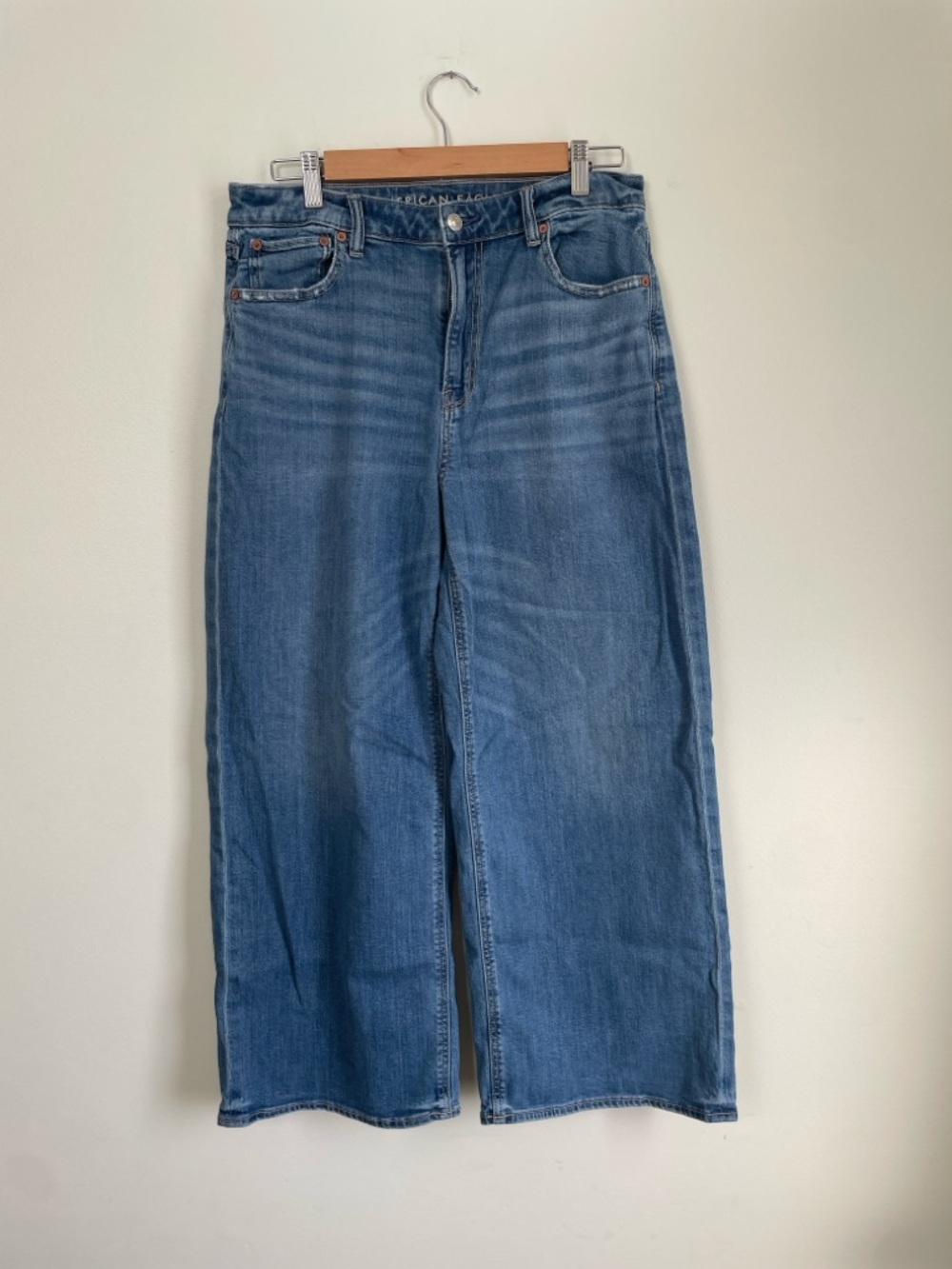 American Eagle Outfitters Super High Rise Baggy Wide Leg Jeans - Medium Blue